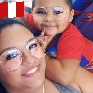 Meet your Posher, Claudia